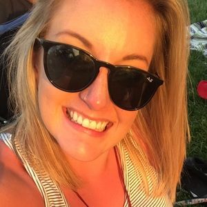 Meet your Posher, Kelli